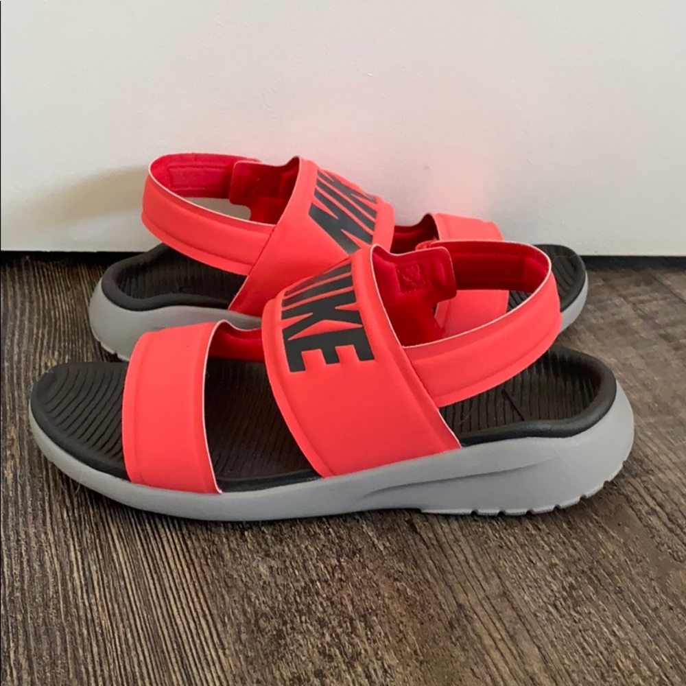 Brand NEW! Nike Sandals